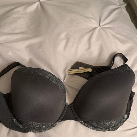 Victoria's Secret Black Satin Lace Bra - Picture 7 of 7